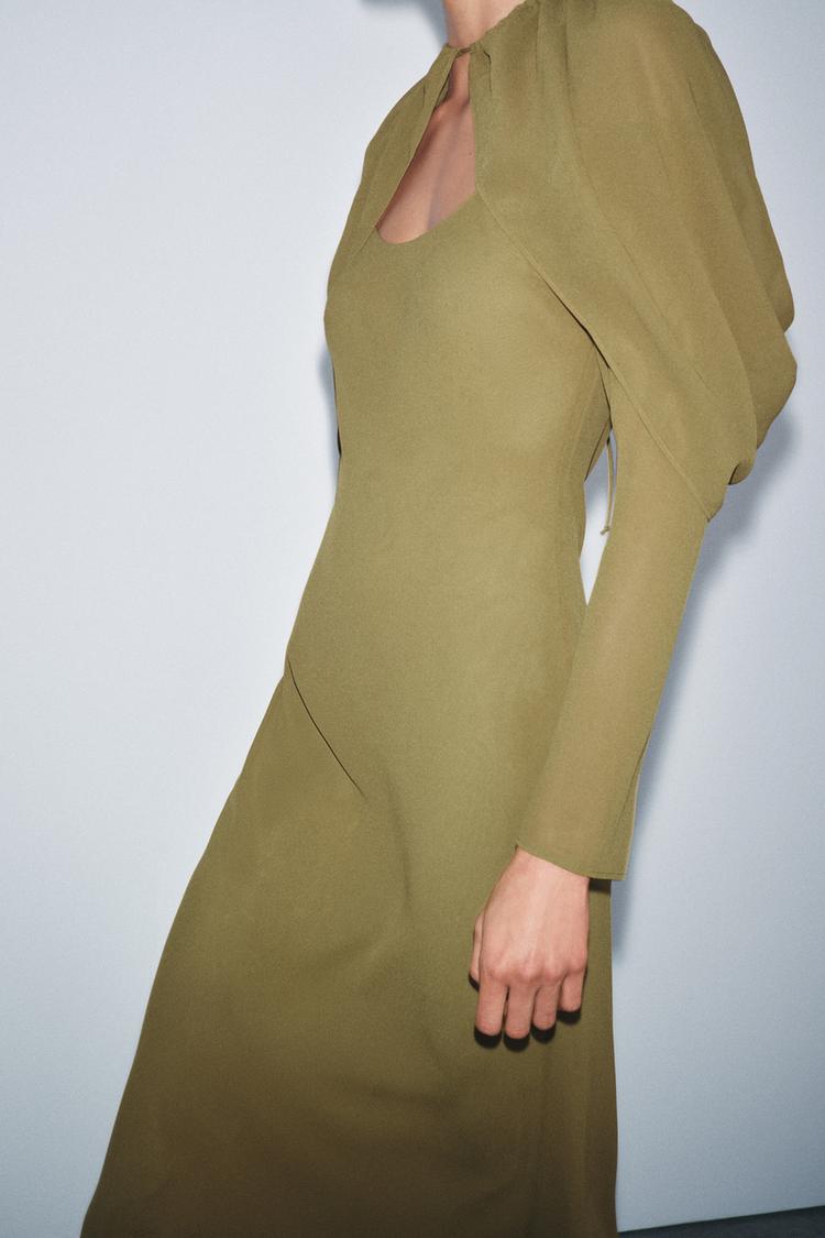 NEREIDA - VESTIDO DE CAPA