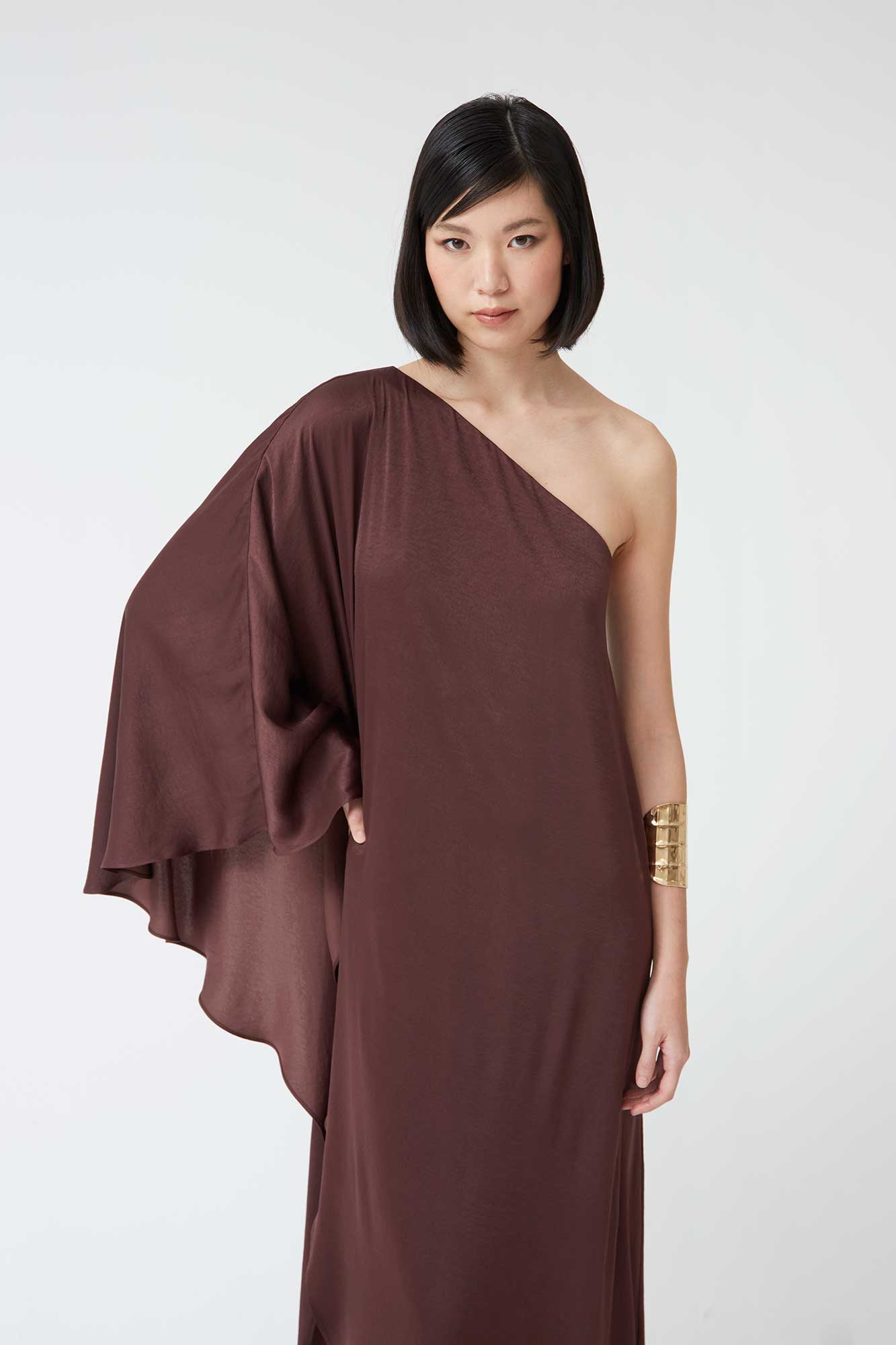 KENIA - CONJUNTO VESTIDO Y CAPA