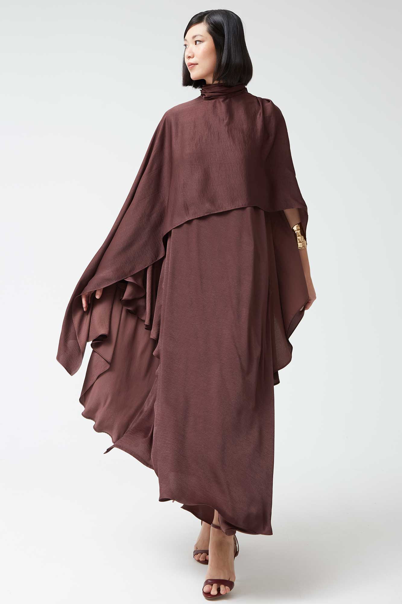 KENIA - CONJUNTO VESTIDO Y CAPA