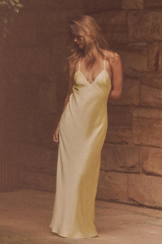 JIMENA - VESTIDO MIDI SATINADO CON ESPALDA DE TIRAS