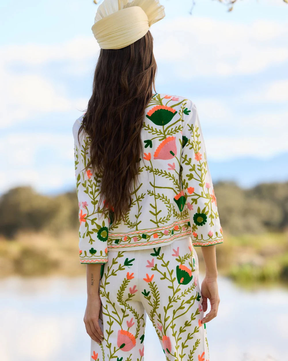LEOCADIA - CONJUNTO CHAQUETA Y PANTALÓN
