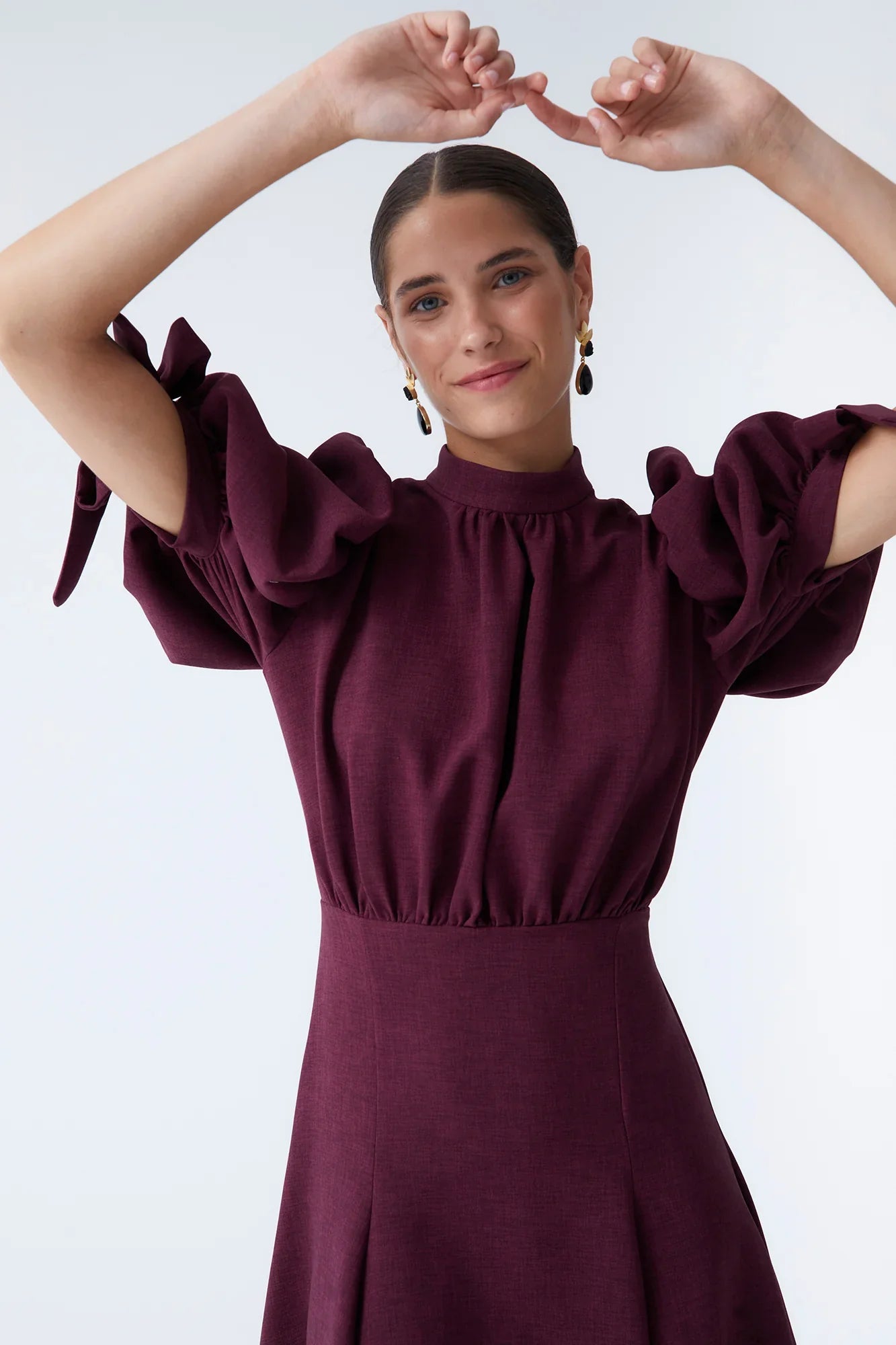SIMONA - VESTIDO CON MANGAS ABULLONADAS