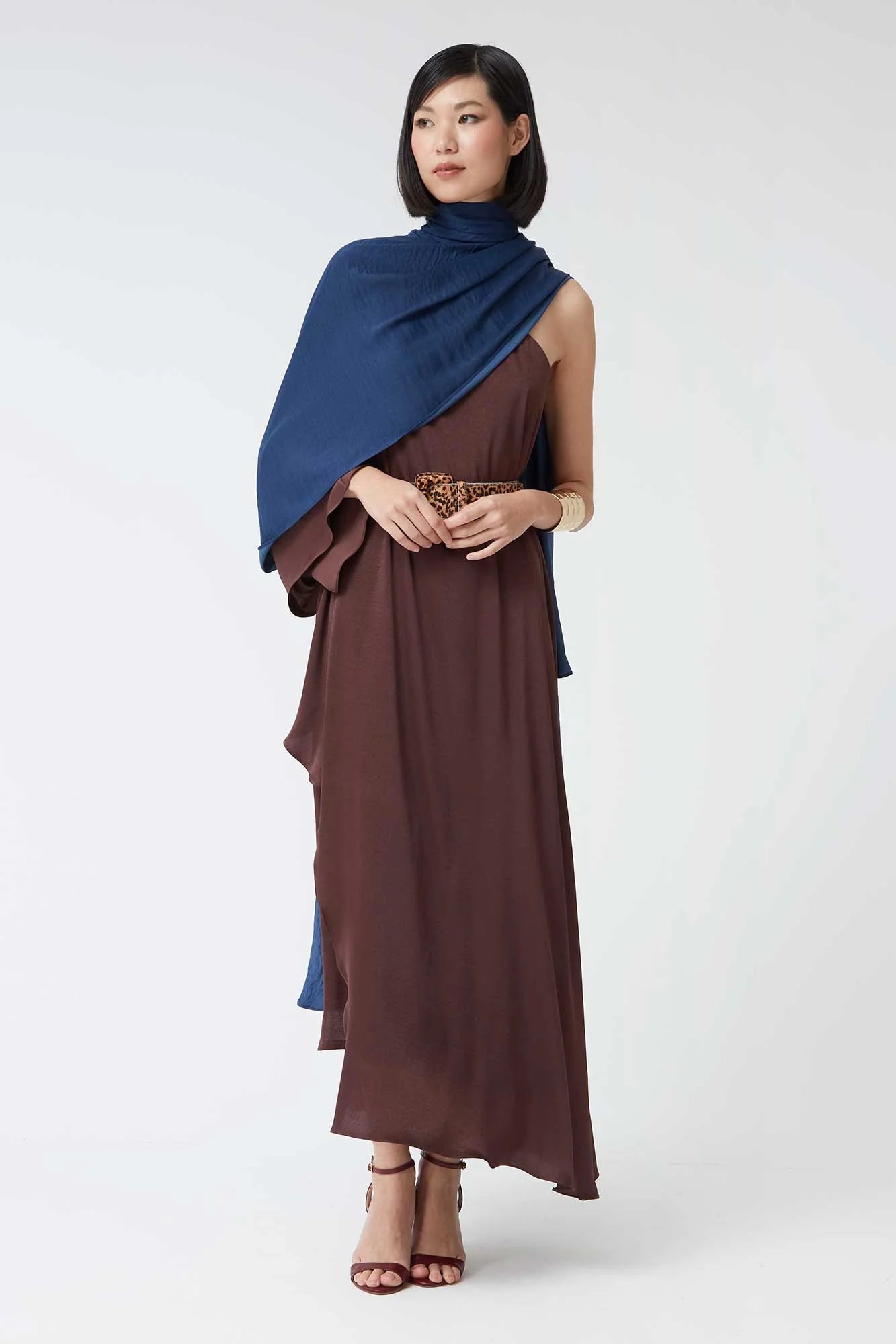 KENIA - CONJUNTO VESTIDO Y CAPA