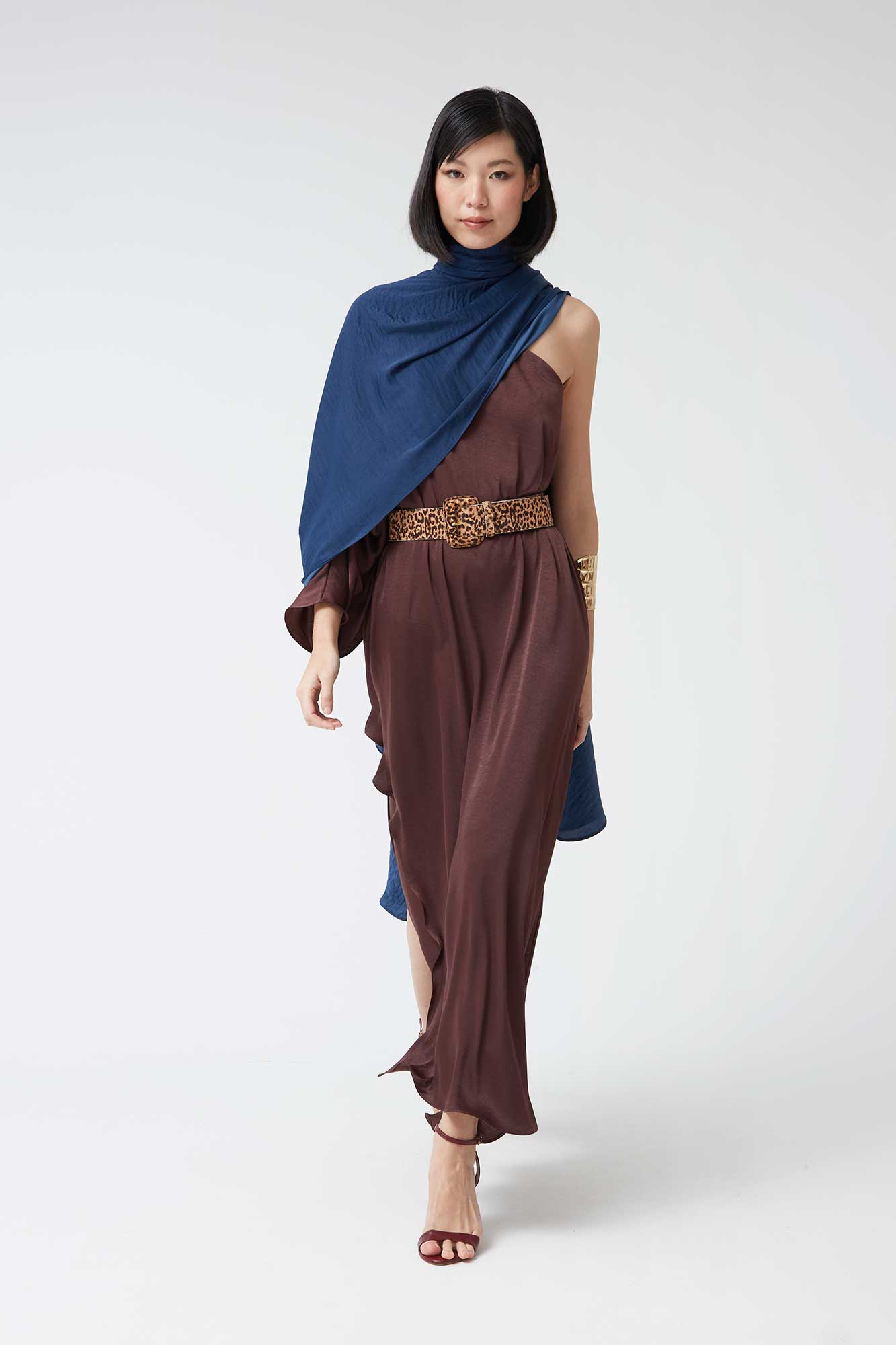 KENIA - CONJUNTO VESTIDO Y CAPA