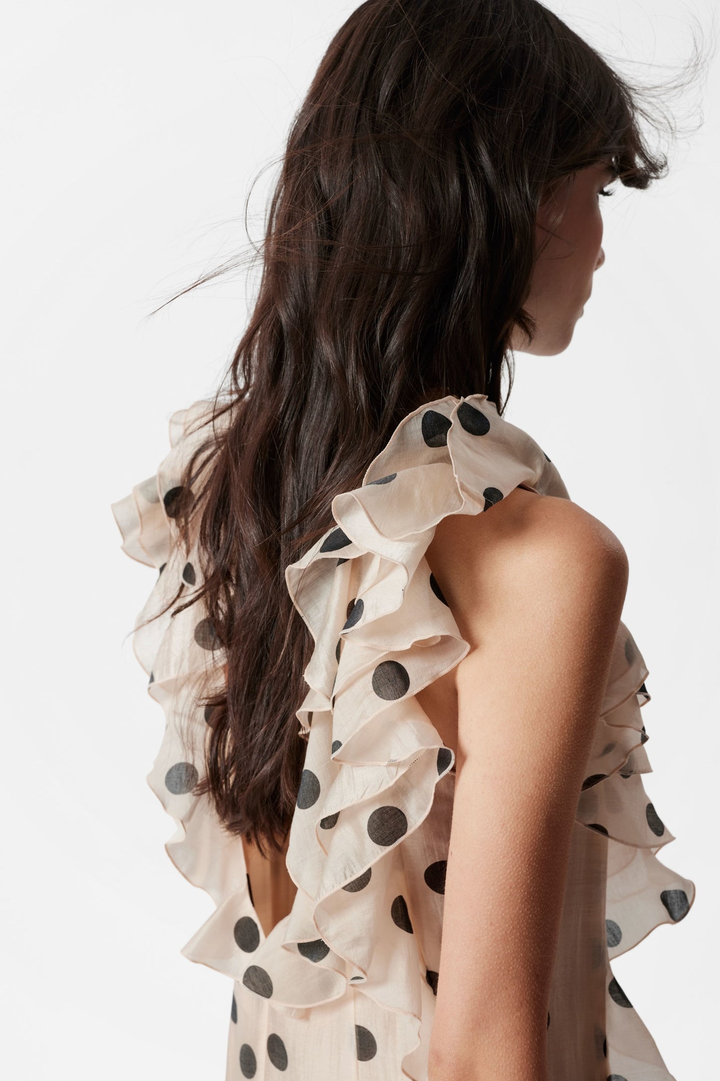 LUCIANA - VESTIDO ELEGANTE CON VOLANTES