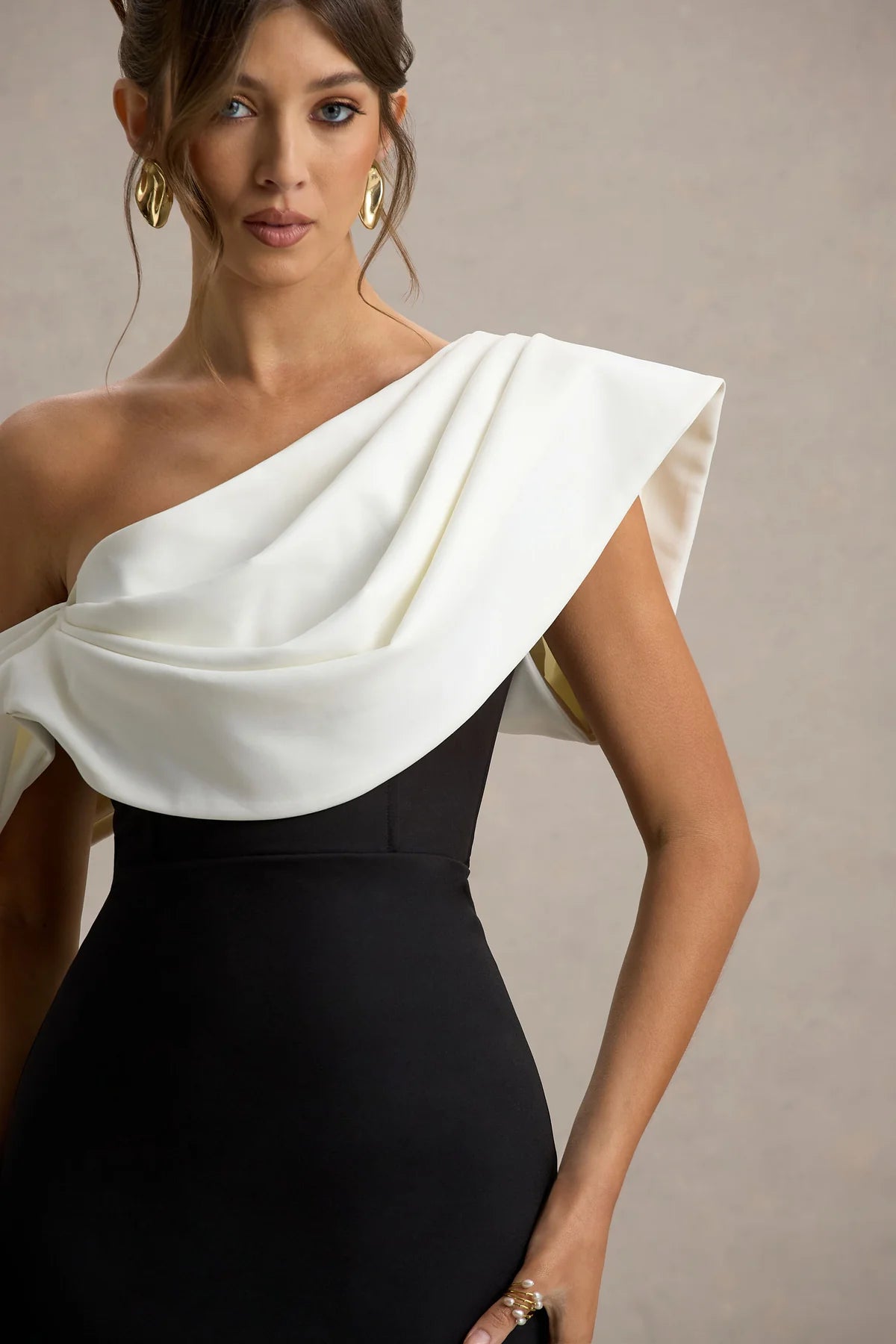 EVA - VESTIDO LARGO ASIMÉTRICO CON DRAPEADO