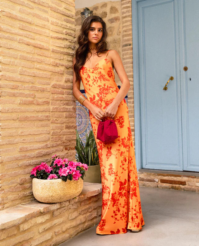 TAMIA - VESTIDO LARGO SATINADO CON ESPALDA ABIERTA