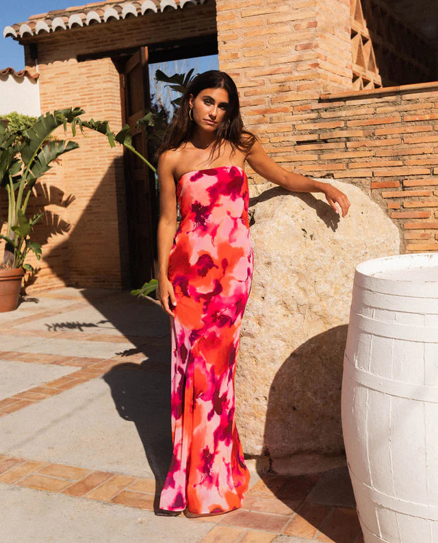 LETI - VESTIDO PALABRA DE HONOR ESTAMPADO EN TONOS CORAL